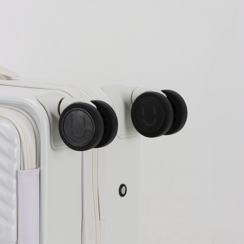 Valise PÜRE blanche détail port USB